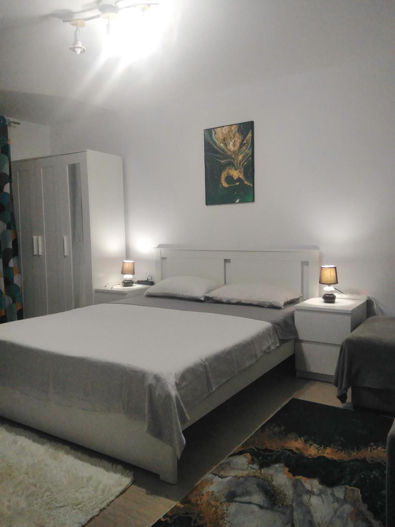 Garsoniera Rebecca Apartment Tirgu Ocna Ngoại thất bức ảnh